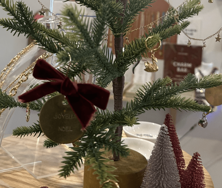 Oceanne at Crocker park will host an open house with complimentary gifts and access to a custom stamping ornament station.