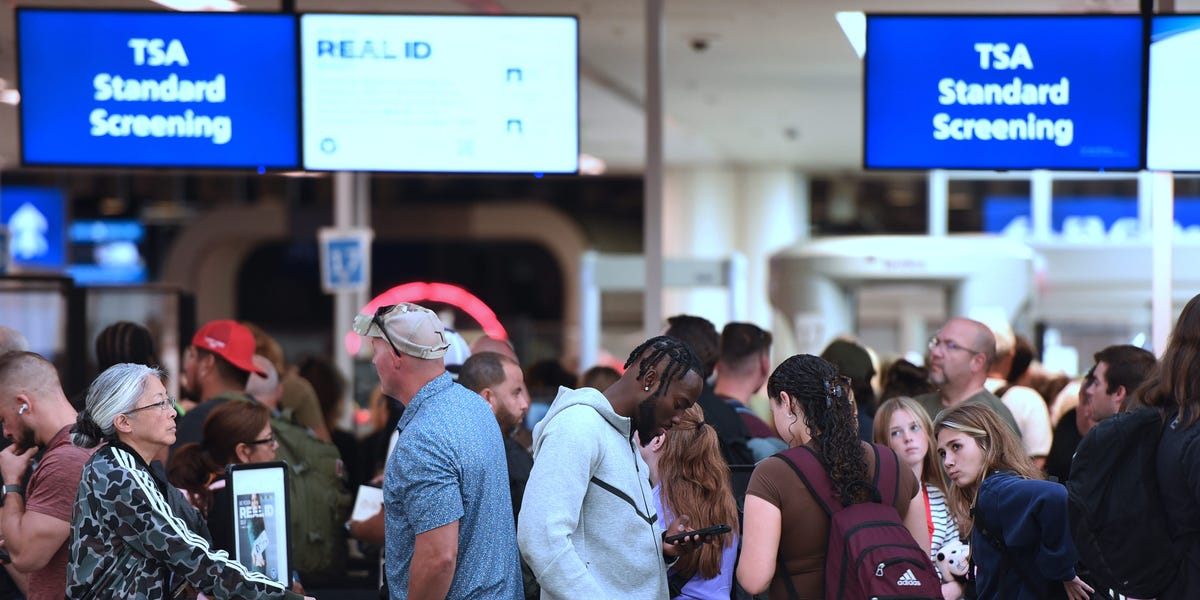 Some TSA Agents to Receive $10,000 Bonuses for Working During Shutdown