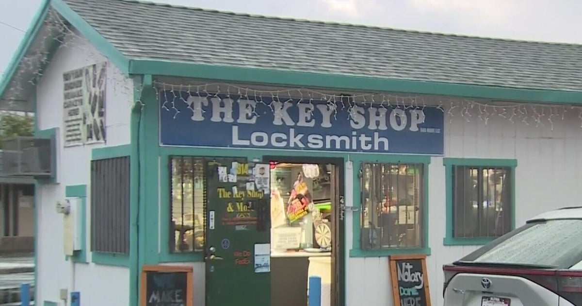 Thieves take $11,000 in equipment from family-owned Rio Linda locksmith business