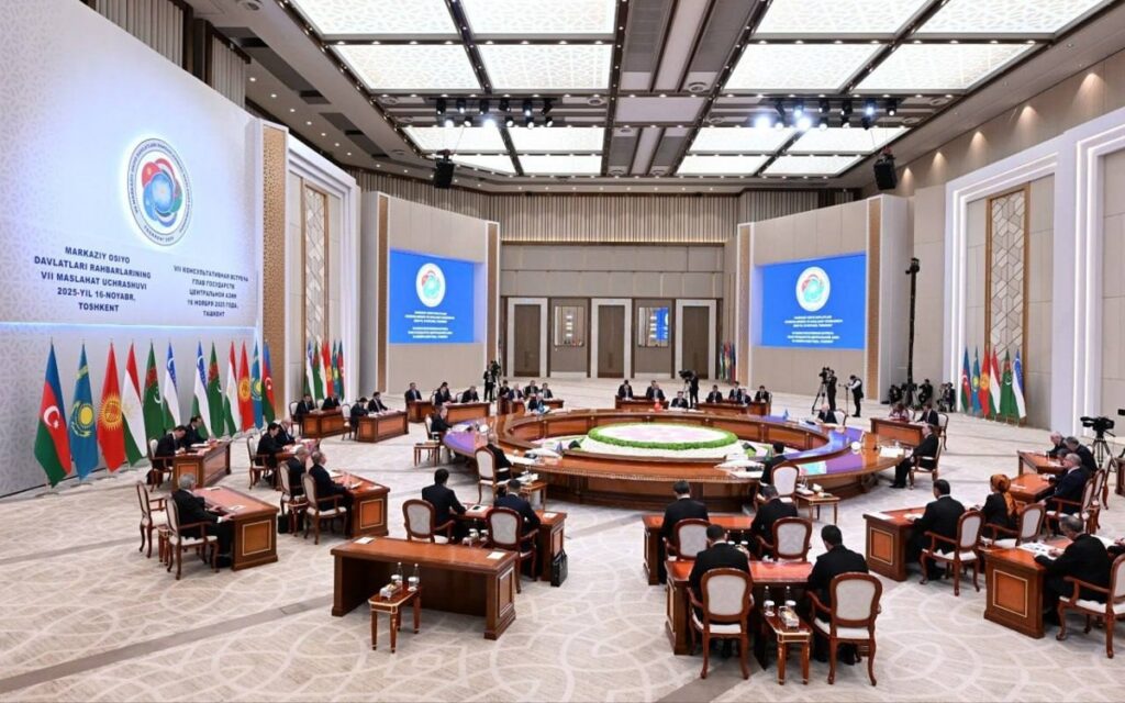 Uzbek president calls for regional cooperation on e-commerce and water security