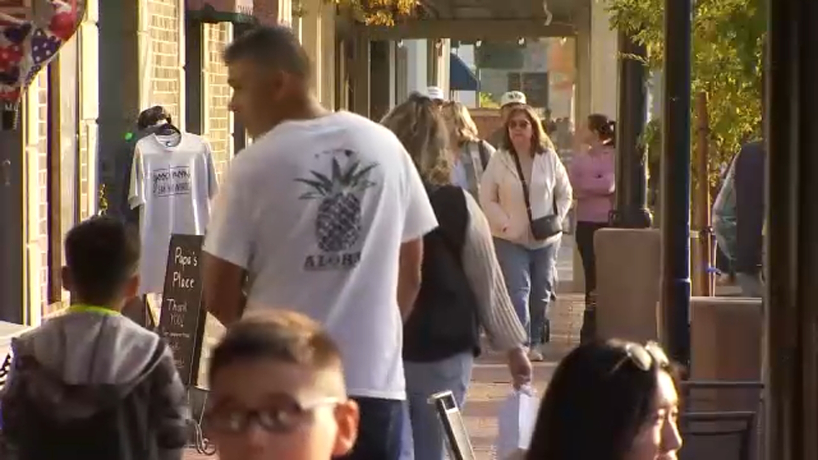 Valley residents shop small to provide big help to small businesses