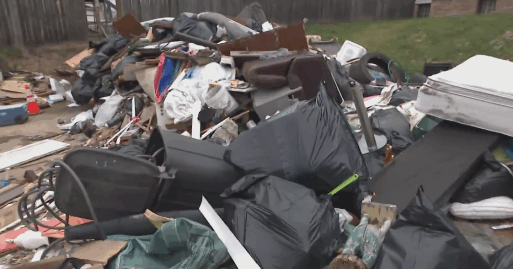 Washington city leaders, business owners frustrated over trash-filled parking lot