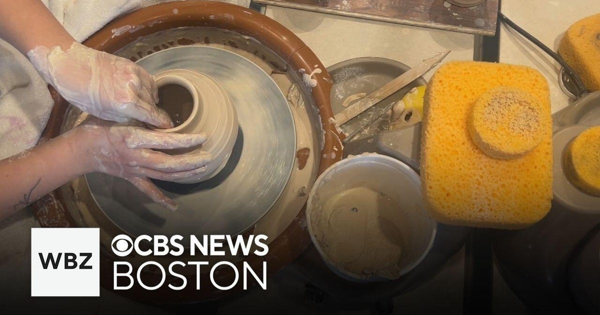 Winchester business, "Studio on the Common," offering art, pottery classes alongside gift shop