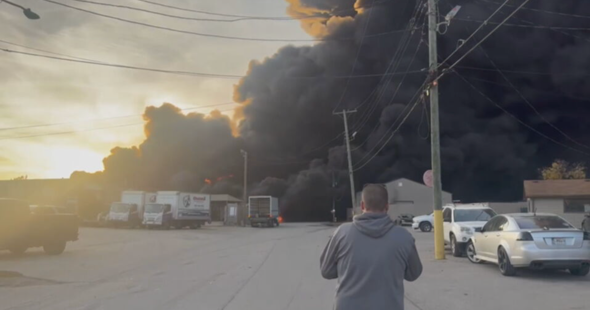 Workers at Louisville business near UPS plane crash recall "explosion after explosion," melted clothes and chaos