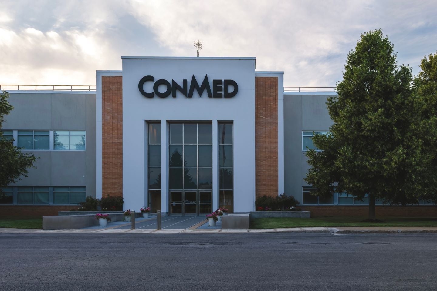 Conmed to exit gastroenterology business