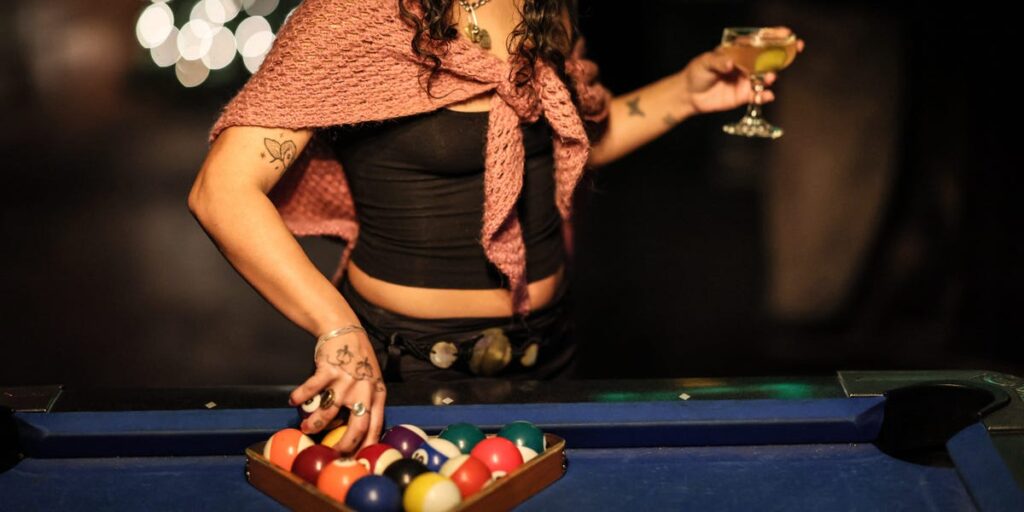 Gen Z's Unusual Approach to Alcohol Is Forcing Bars to Switch Gears