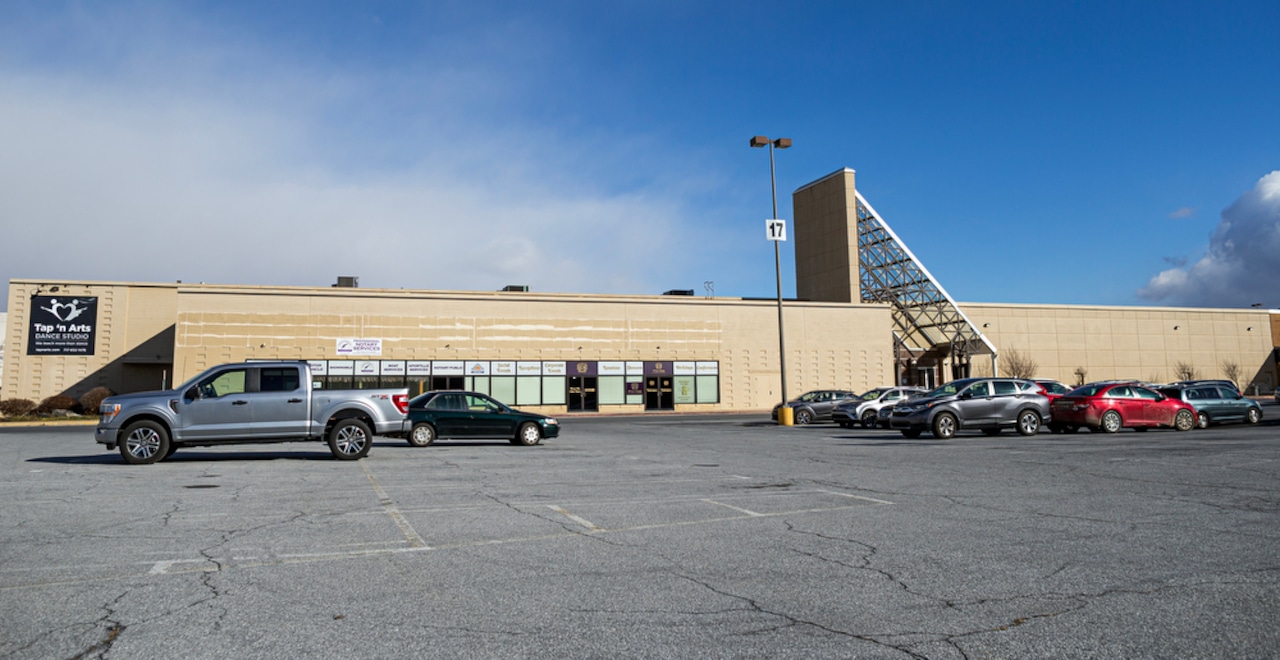 East shore vacant retail spaces