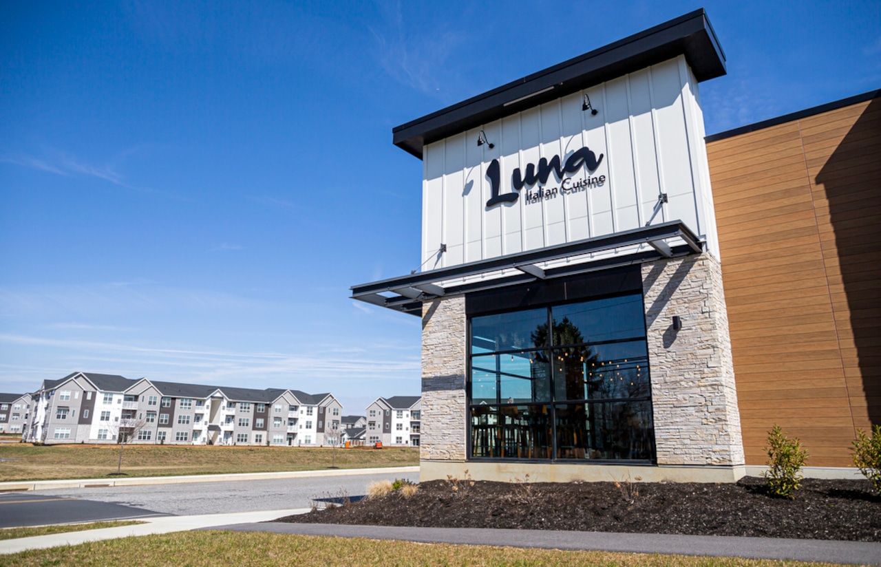 Luna Italian Cuisine at Legacy Park