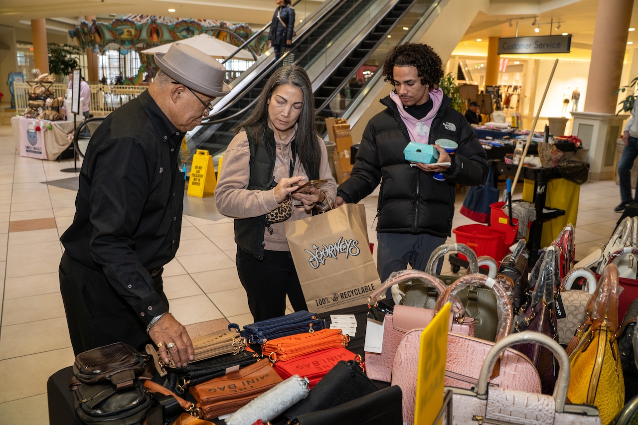Hamilton Mall Small Business Pop-up