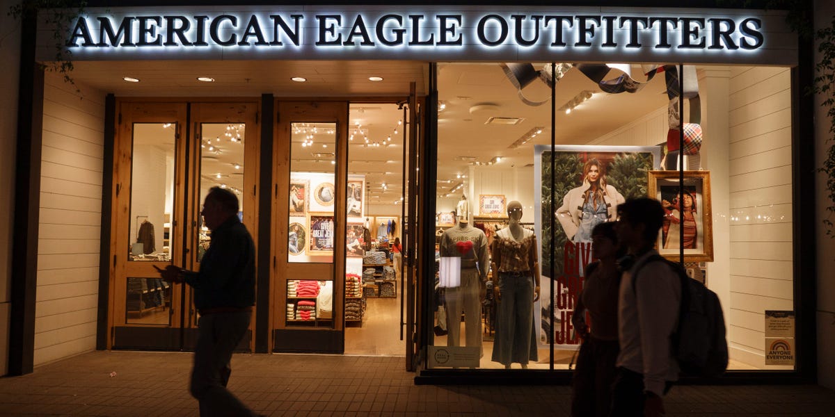 American Eagle Sydney Sweeney Collab and Anti-AI Pledge Fuels Growth