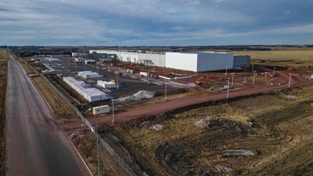 Business leaders look to 2026 with optimism, while project pipeline has yet to come into focus