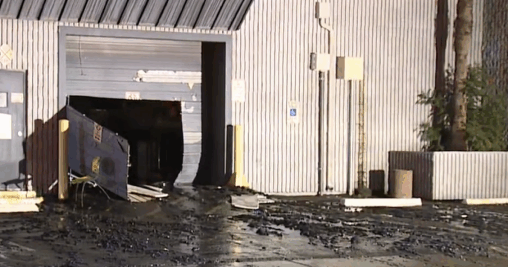 Crews battle large fire at business near 22nd Avenue and Roosevelt Street