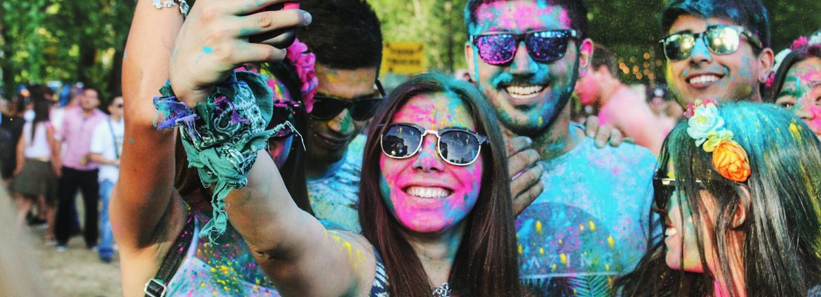 Does Pinterest’s Strengthening Ad and Ecommerce Strategy Signal Upside for Investors?