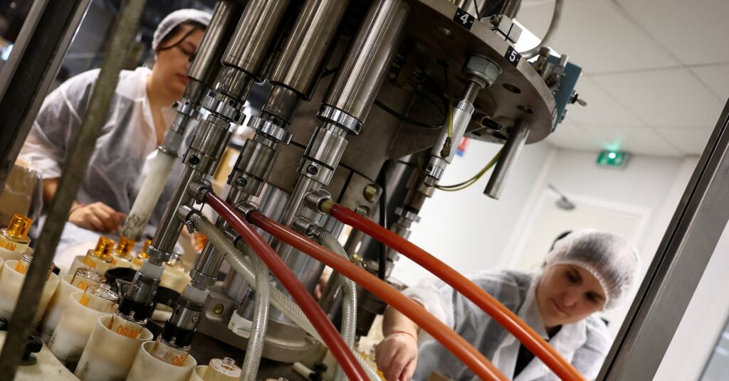 Euro zone business activity expands at fastest pace in 30 months in November, PMI shows