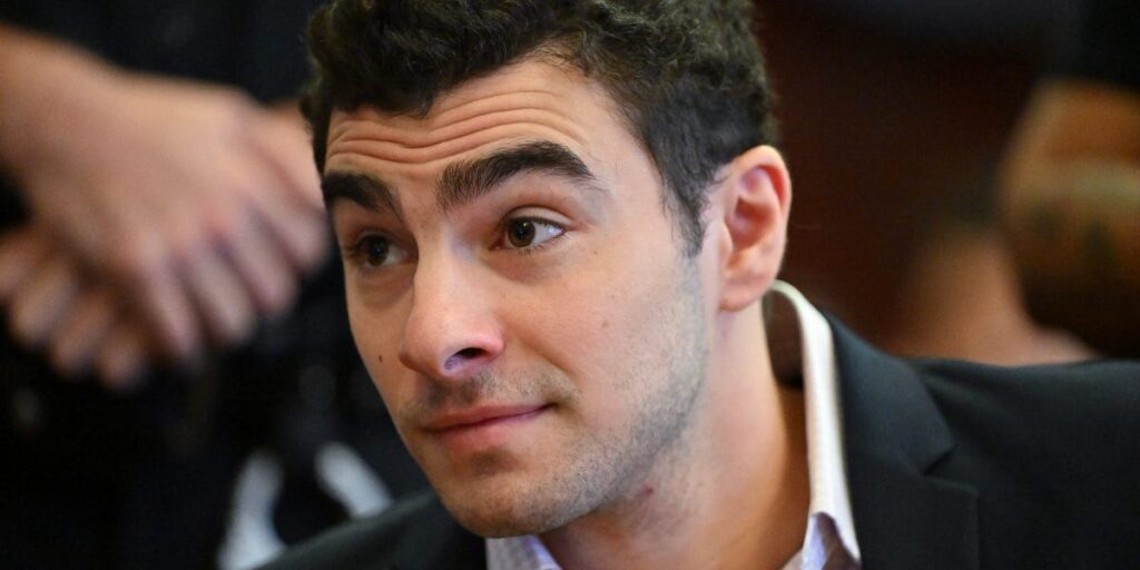 'Nervous' Luigi Mangione Claimed He Was Homeless in New Arrest Video