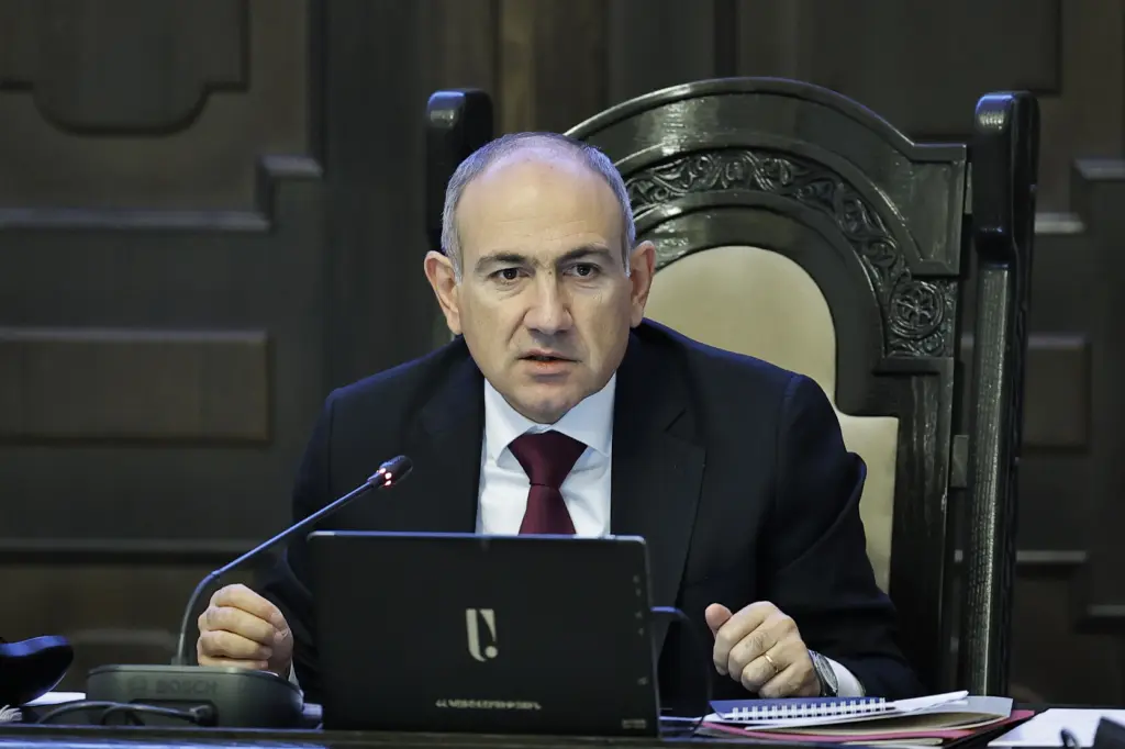 Pashinyan promotes healthy lifestyle ahead of landmark universal insurance launch