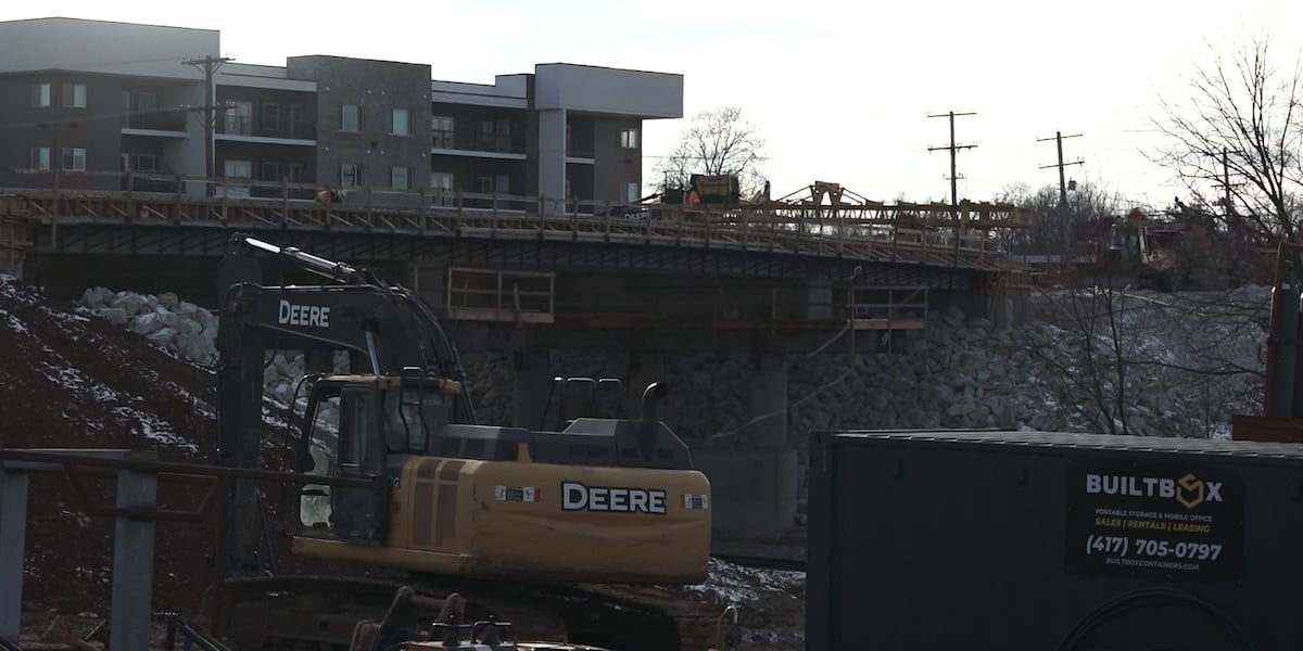 Sunshine Bridge construction in Springfield impacting businesses nearby