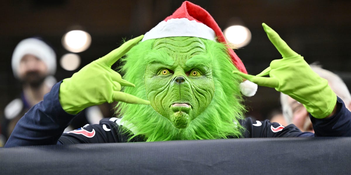 We're at Peak Grinch: McDonald's, Walmart Aisles — He's Everywhere