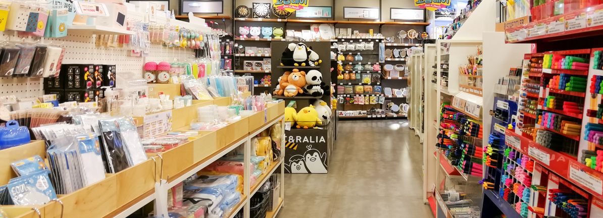 Will Raised Guidance And Global Expansion Change Dollarama's (TSX:DOL) Value-Retail Narrative?