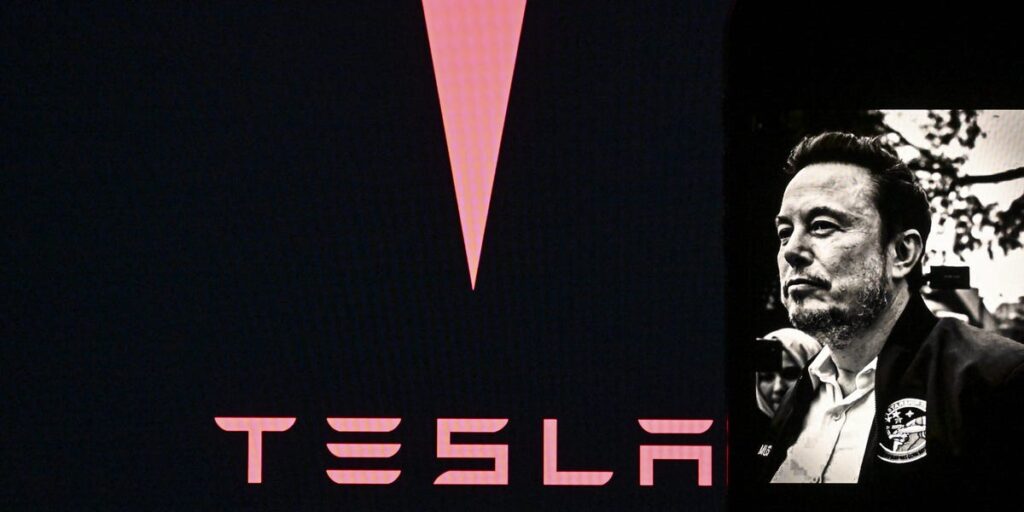 'Big Short' Trader Porter Collins Says Tesla Stock Is Highly Overvalued