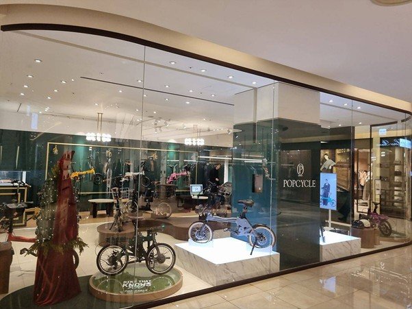 Moqous pop-up store at Hyundai Department Store Trade Center branch / source = Moqous