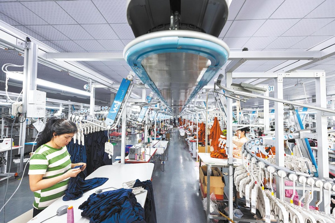 Central China city threading up success