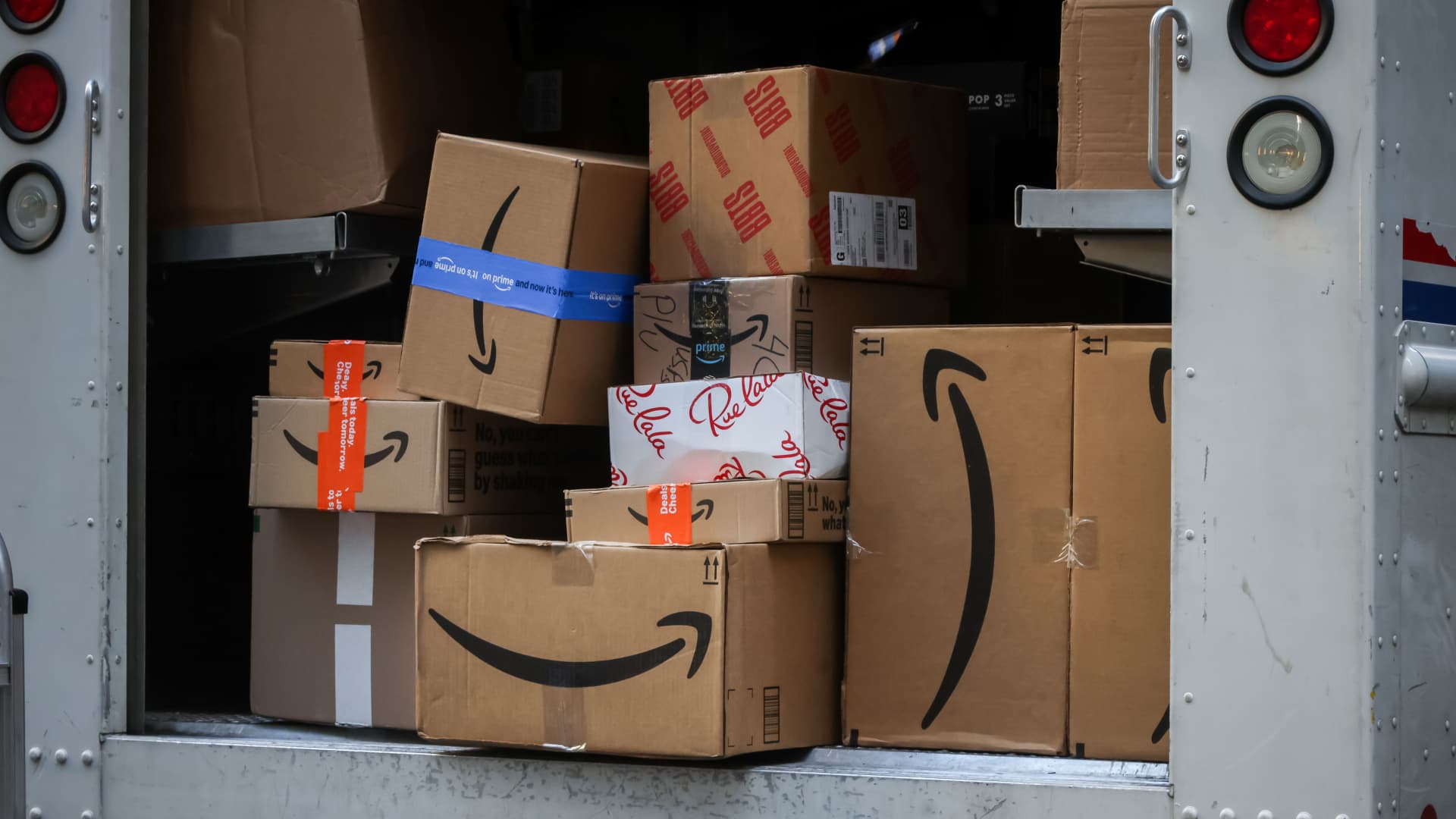 Amazon's AI shopping tool sparks backlash from some online retailers