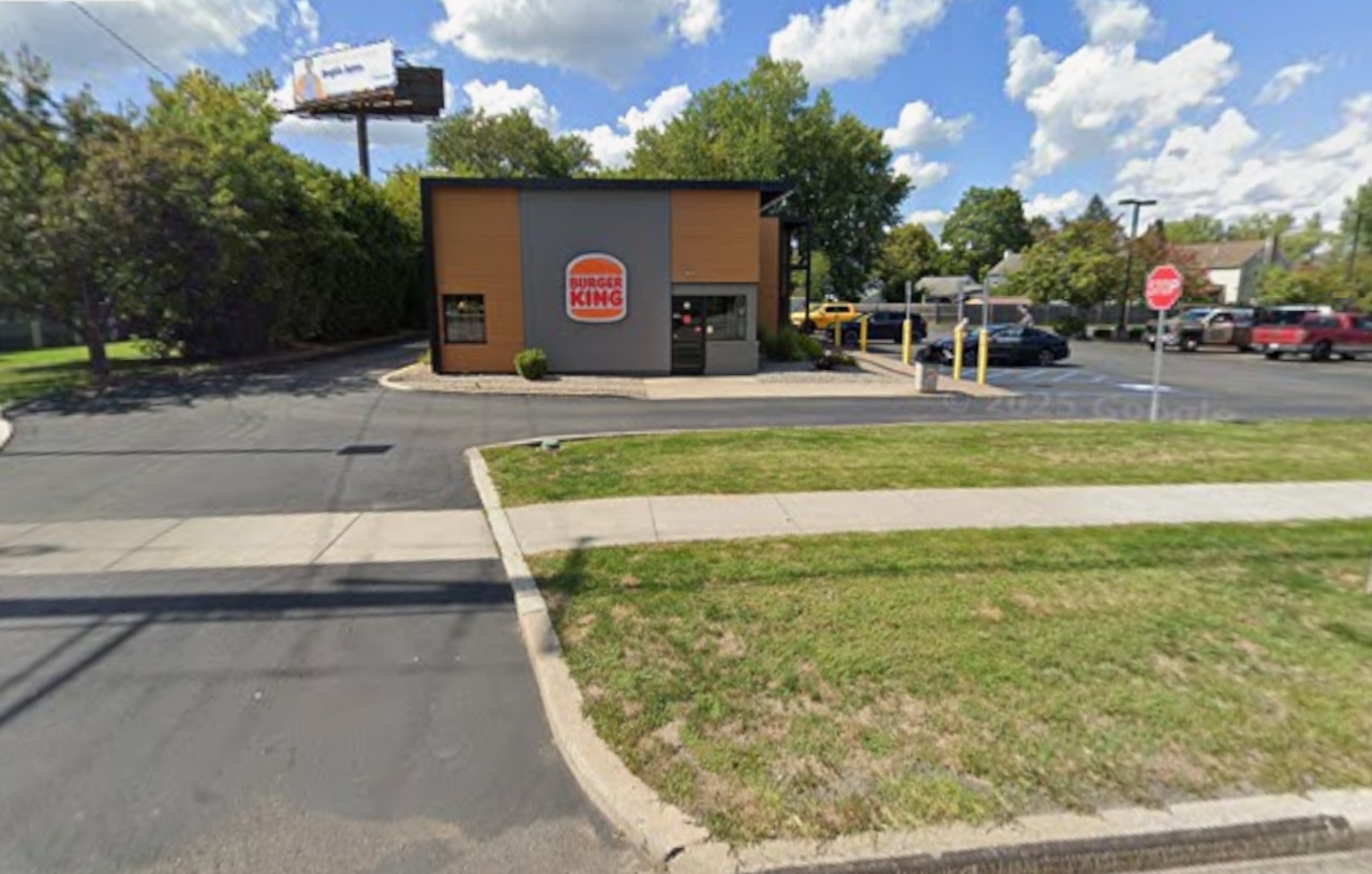 Bar, health building, fast food: See 24 latest business, apartment, land sales ($81 to $12.6M)