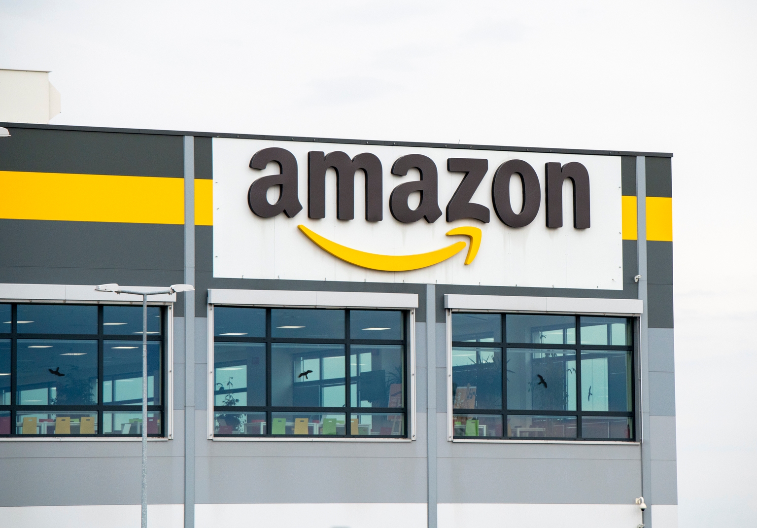 Amazon: The K-Shaped Economy Will Likely Increase Online Shopping