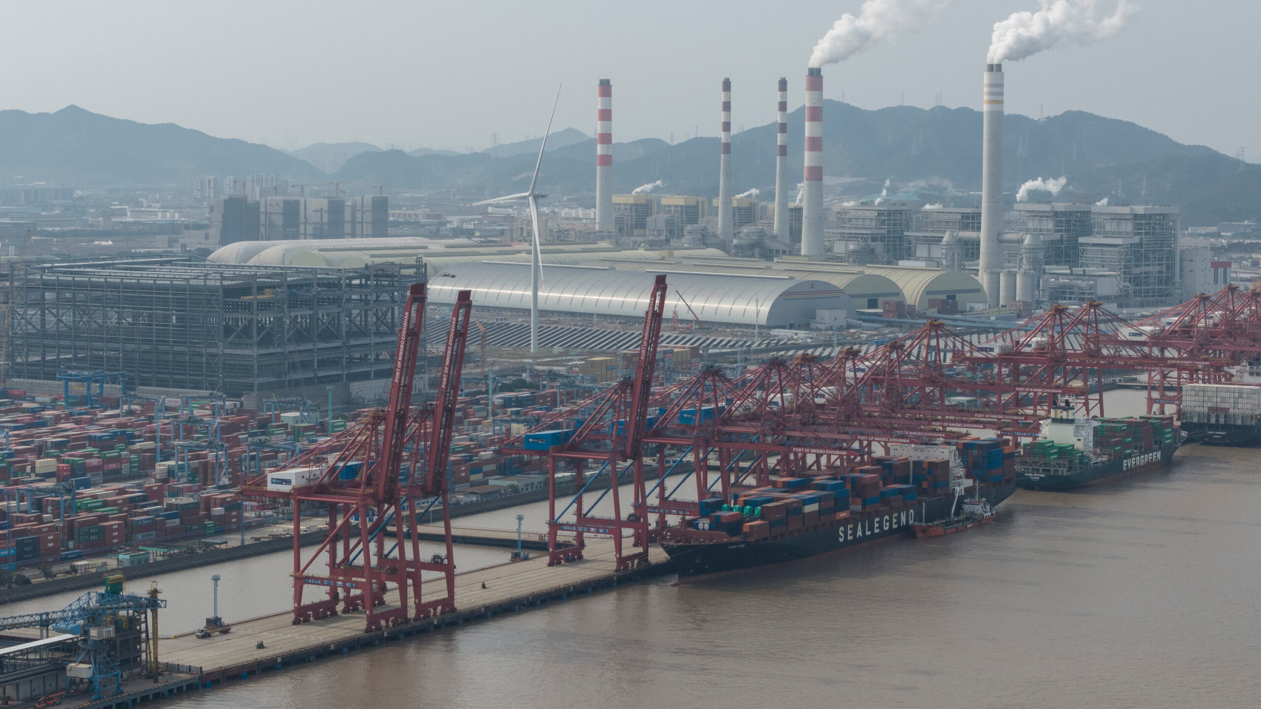 At World’s Busiest Port, China’s Unbalanced Economy Comes Into View