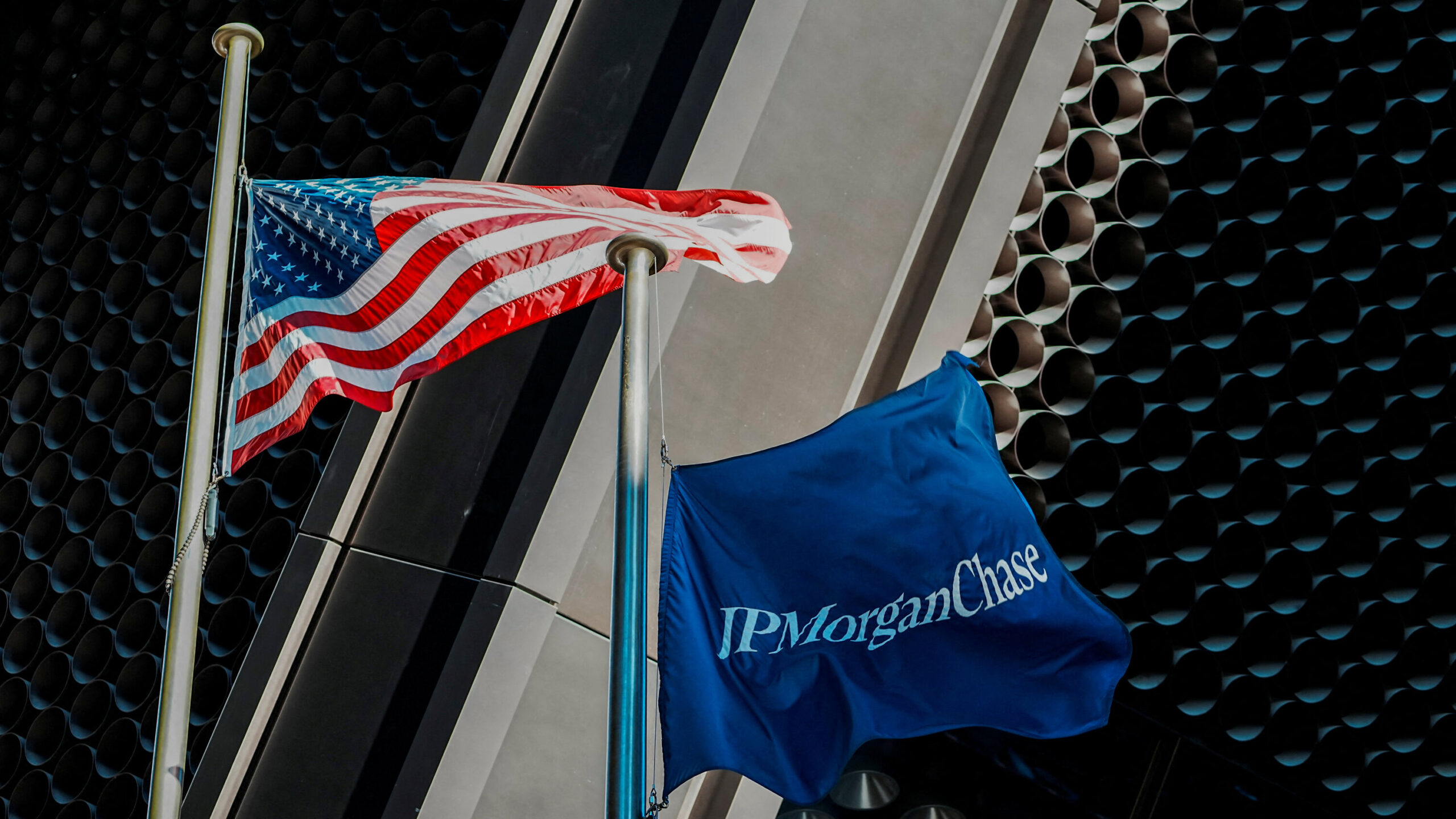 Banks Ready Battle Plans to Save Their Credit Card Businesses