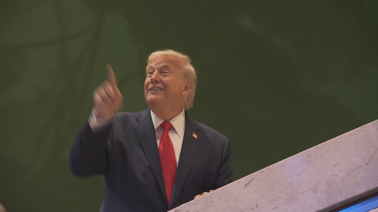 Business - Trump cancels threatened tariffs after reaching "framework of deal" on Greenland