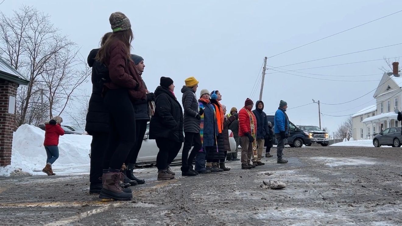 Faith leaders form 'human wall' at Westbrook business to help protect workers from ICE