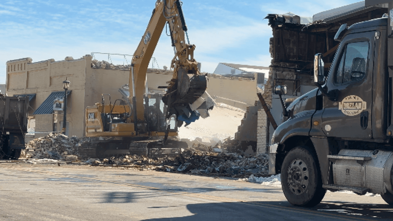 Ice and snow bring down downtown Benton business, CJ'z Downtown Billiards