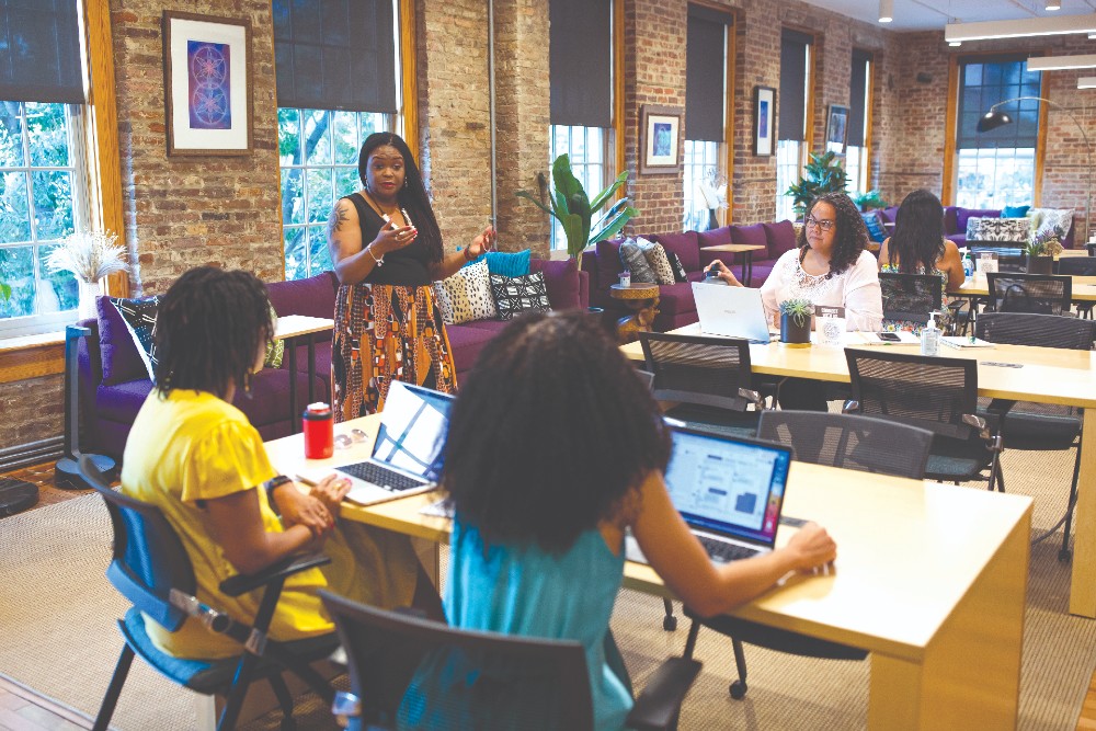 In downtown Wilmington, Live Oak shutting down inclusive small business center