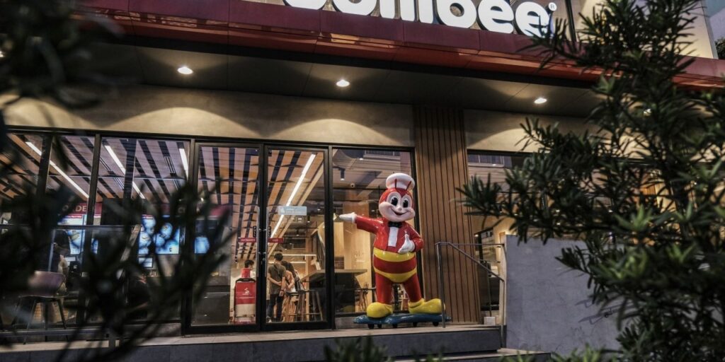 Jollibee Foods Plans to Spin Off International Business with U.S. Listing by 2027