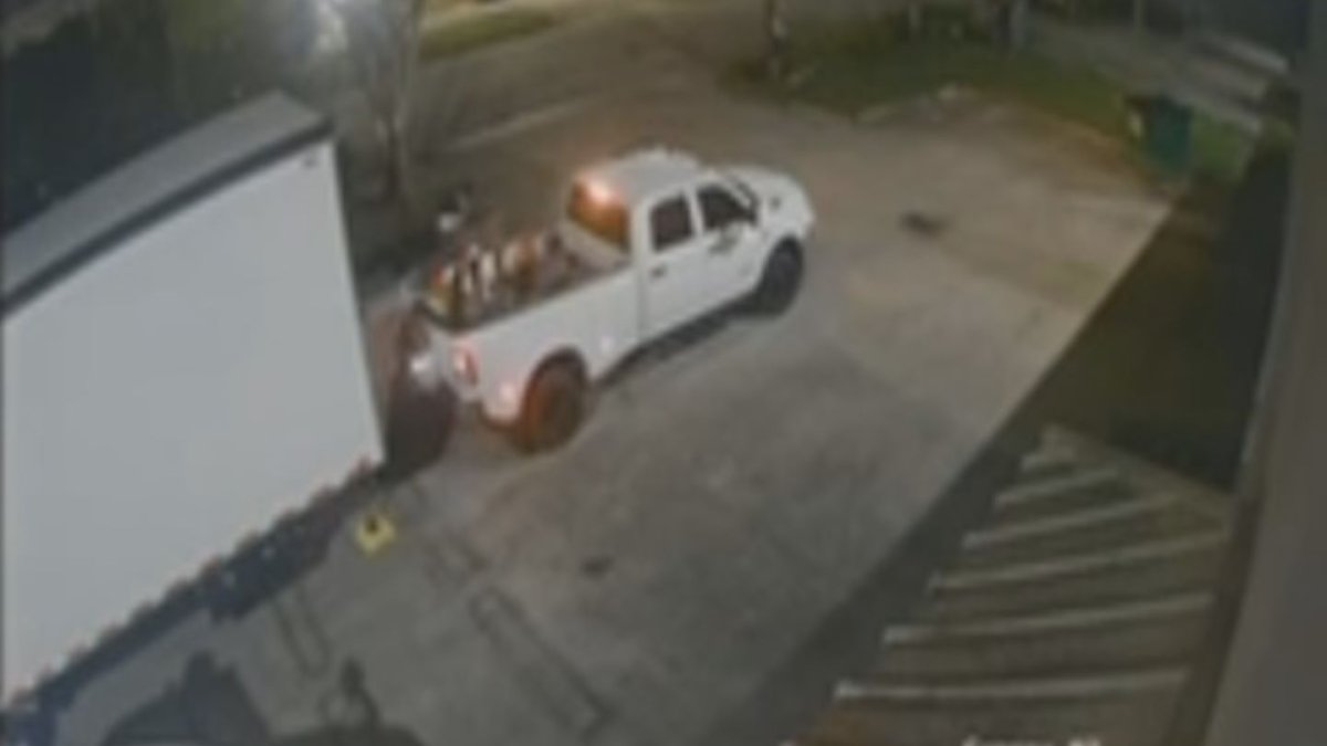 Mobile stage stolen from northwest Miami-Dade business – NBC 6 South Florida