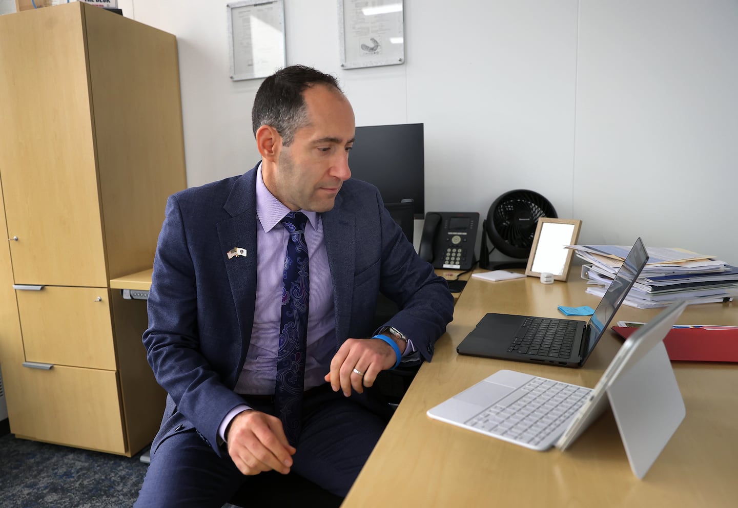 People leaving Massachusetts pose challenge for Healey and the state