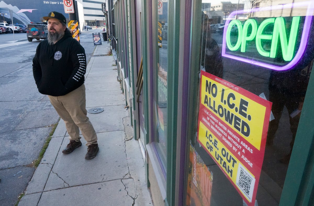 SLC restaurants, businesses putting up anti-ICE signs