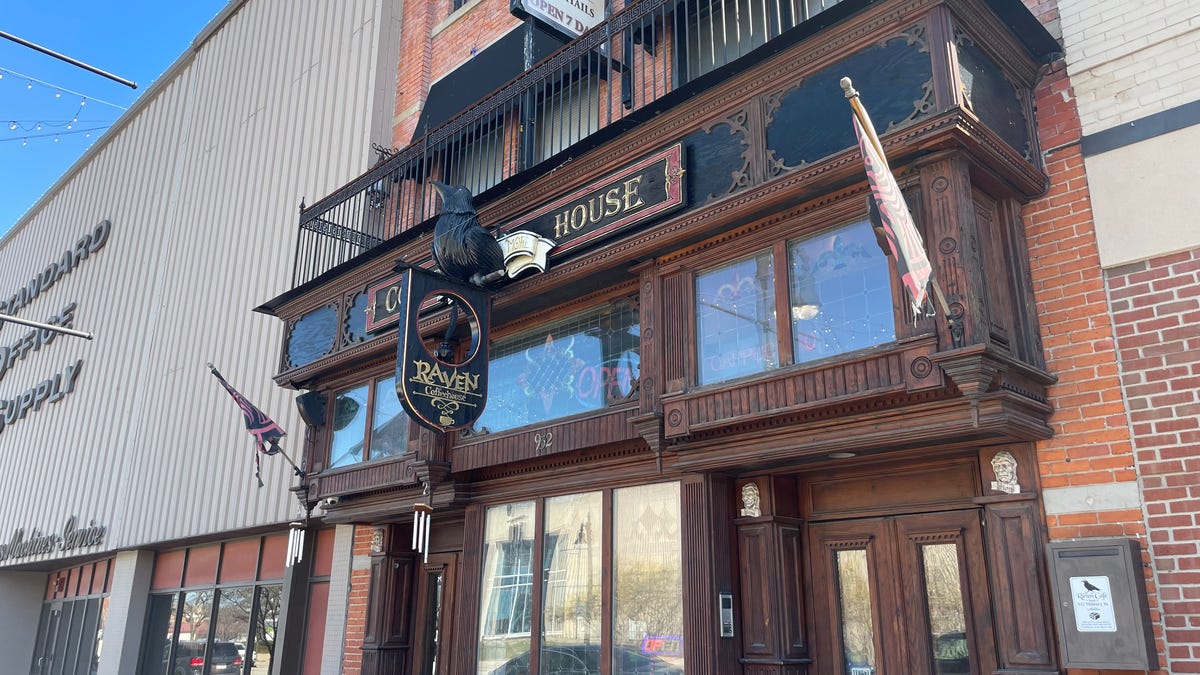 Ten local businesses get grants to boost growth in St. Clair County