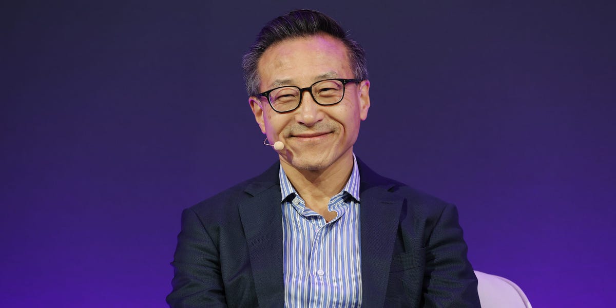 Alibaba Cofounder Joe Tsai Shares 2 Traits Good Employees Should Have