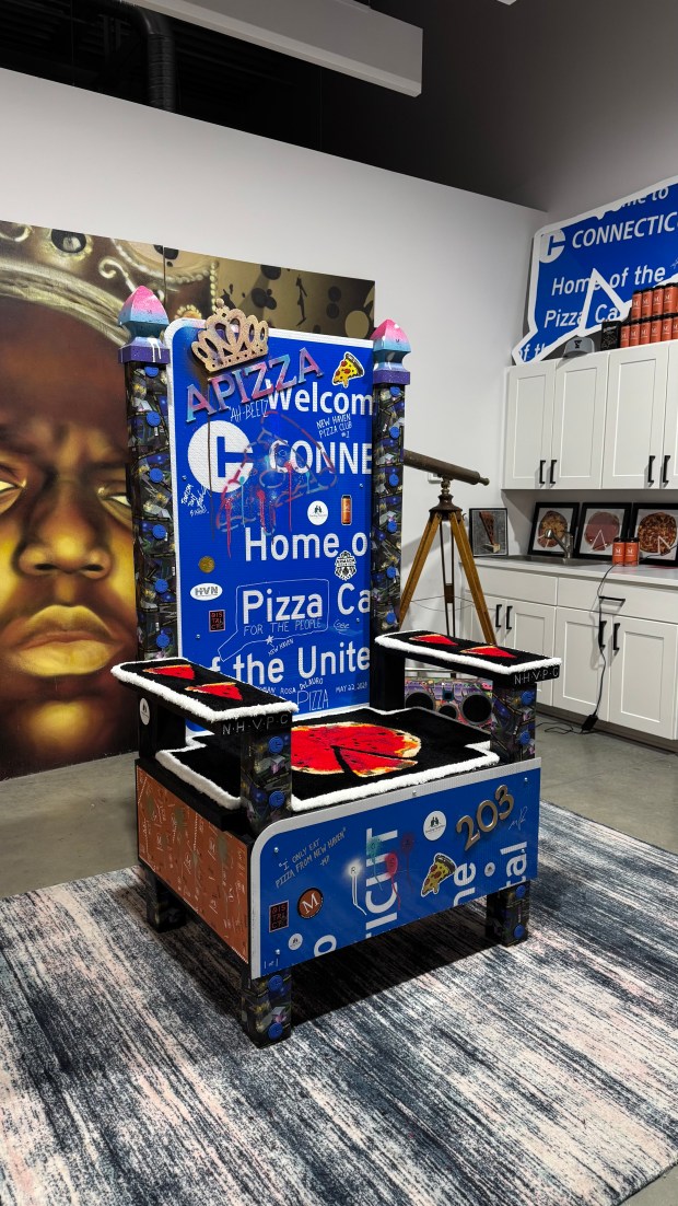 This throne was designed and custom built as a gesture to U.S. Rep. Rosa DeLauro of New Haven that dubbed her as the 'Apizza Queen' for her work proclaiming Connecticut as the 'Pizza Capital of the United States' in 2024.It can be viewed at New Haven Pizza Club on James Street in the Elm City. ( Governor's office)