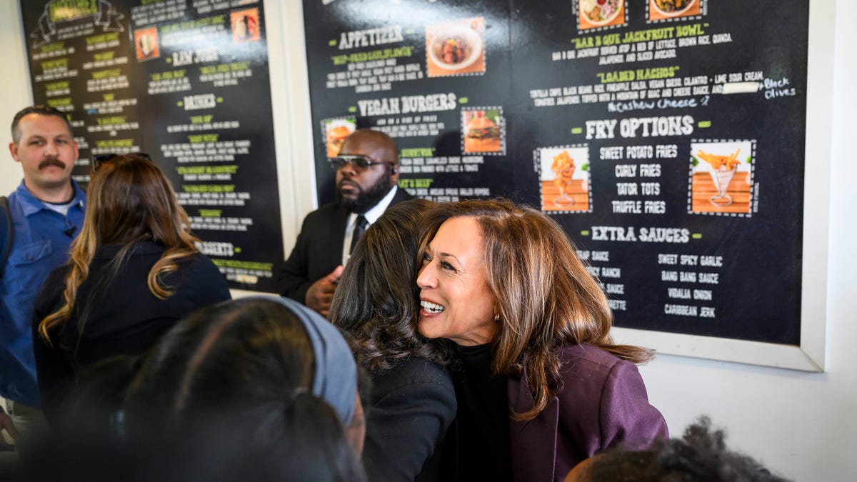 Kamala Harris praises small businesses, condemns Iran bombing in Detroit