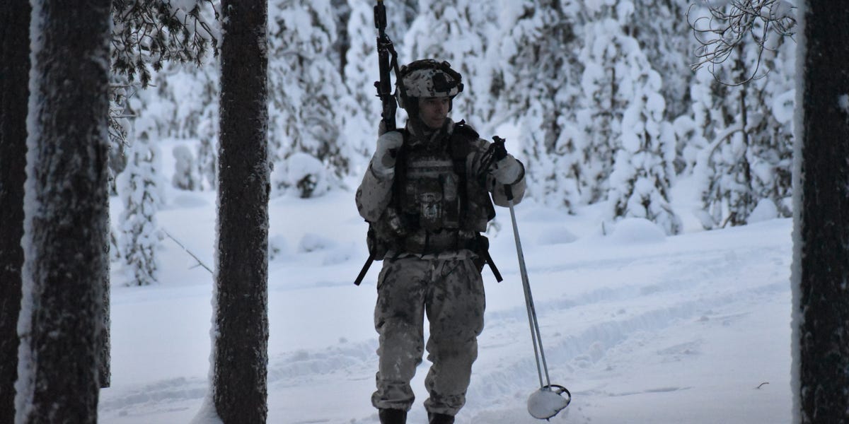 NATO Troops Can't Let Guns Get Too Warm to Work on Frozen Battlefields