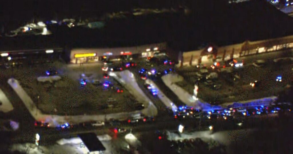 Route 9 in Spencer, Massachusetts closed due to "barricaded suspect" in business