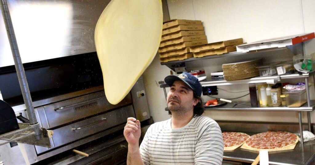 Super Bowl has NH restaurants, stores rushing to feed fans | Business