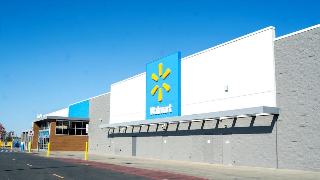 Walmart e-commerce sales top $150B for first time