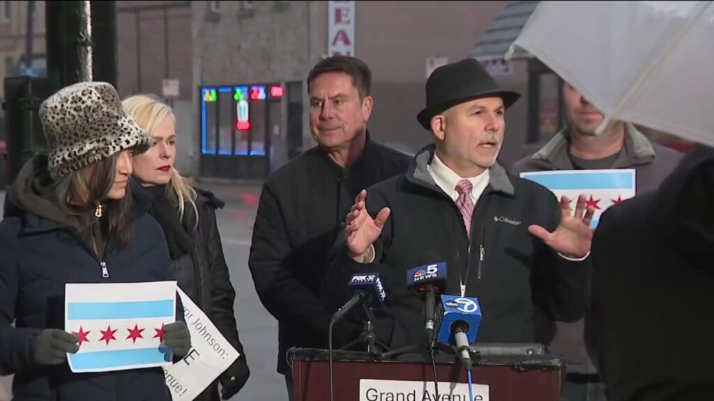 West Town residents, businesses push back on Grand Avenue reconstruction plan