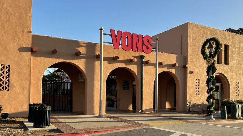 a Vons location