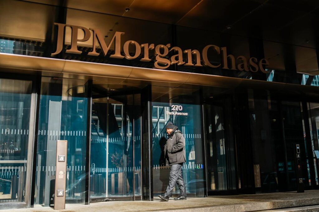 JPMorgan's Jamie Dimon plans small business lending, hiring push to shore up American Dream